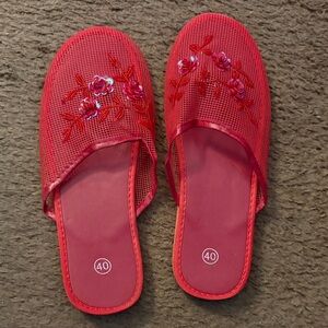 Red Floral Japanese Slippers